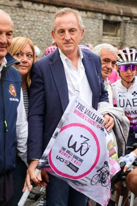 CYCLING - Road cycling, Rad, Radsport, Strasse - Tre Valli Varesine Photo by IPA ABACAPRESS.COM89357203 - Emanuele Antonelli, the mayor of Busto Arsizio, at the starting line of the Tre Valli Varesine Women s Race during the Tre Valli Varesine road cycling race in Varese, Italy, on October 6, 2026 Varese Italy  Copyright: xIPAxSport ABACAx