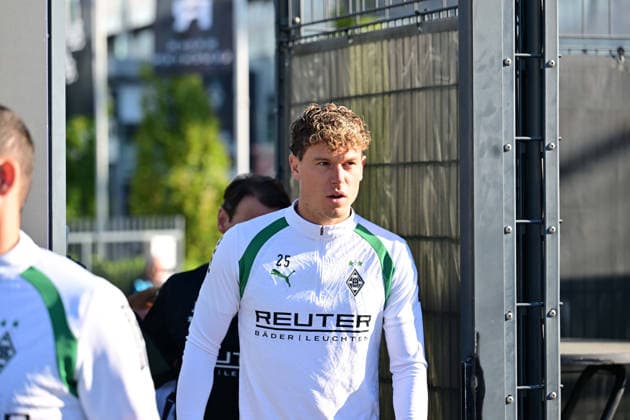 06.10.2026; Moenchengladbach; Fussball, Herren, Saison 2026 2027, Training Borussia Moenchengladbach Robin Hack (Gladbach) DFL regulations prohibit any use of photographs as image sequences and or quasi-video. ista-Borussia-Park Nordrhein-Westfalen Deutschland