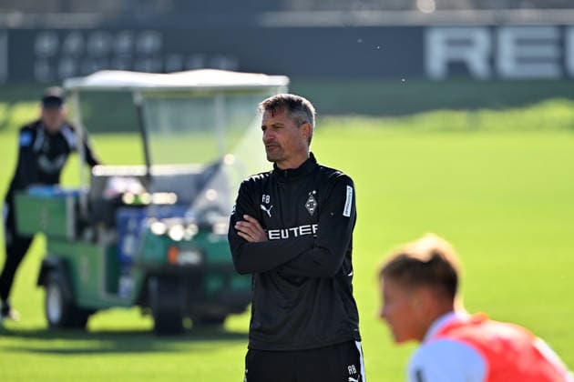 06.10.2026; Moenchengladbach; Fussball, Herren, Saison 2026 2027, Training Borussia Moenchengladbach Alexander Blessin (Trainer Gladbach) DFL regulations prohibit any use of photographs as image sequences and or quasi-video. ista-Borussia-Park Nordrhein-Westfalen Deutschland