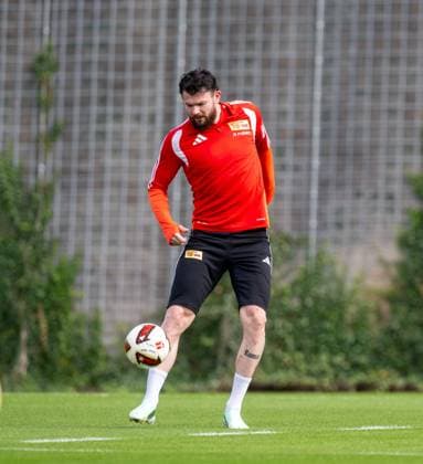 Fußball, Herren, Saison 2026 2027, 1. Bundesliga, 1. FC Union Berlin, Training auf Trainingsplatz II, Oliver Burke (1. FC Union Berlin), 06.10.2026, Copyright: xMatthiasxKochx