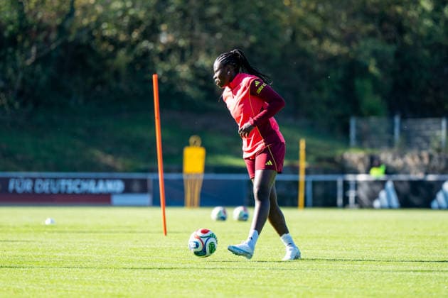 06.10.2026, GER, Fussball, Frauen, Training, DFB Nationalmannschaft Deutschland Nicole Anyomi ( Deutschland ) am Ball Heidelberg ASV Eppelheim Baden-Württemberg Deutschland Copyright: xNordphoto Memmlerx