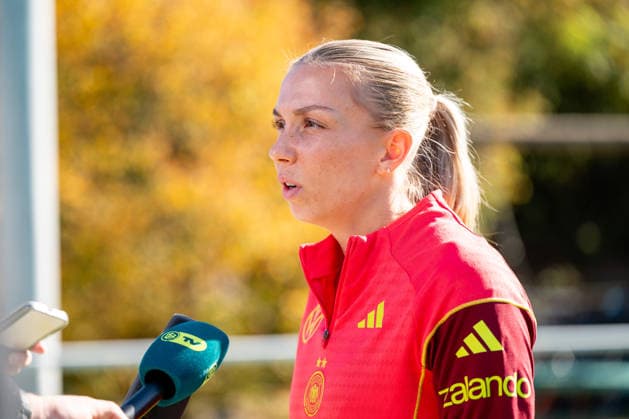 06.10.2026, GER, Fussball, Frauen, Training, DFB Nationalmannschaft Deutschland Elisa Senß ( Deutschland ) beim Interview Heidelberg ASV Eppelheim Baden-Württemberg Deutschland Copyright: xNordphoto Memmlerx