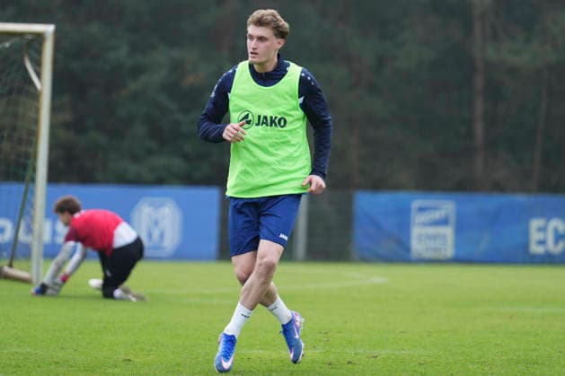 Deutschland: Fussball, Trainingseinheit, 3. Liga, Saison 2026-2027, NVB-Campus, SV Meppen, Dienstag, 06.10.2026, Vormittagstraining: Tony Rölke als Gastspieler beim Meppener Training des Drittligisten Copyright: xLennxLuebbersx