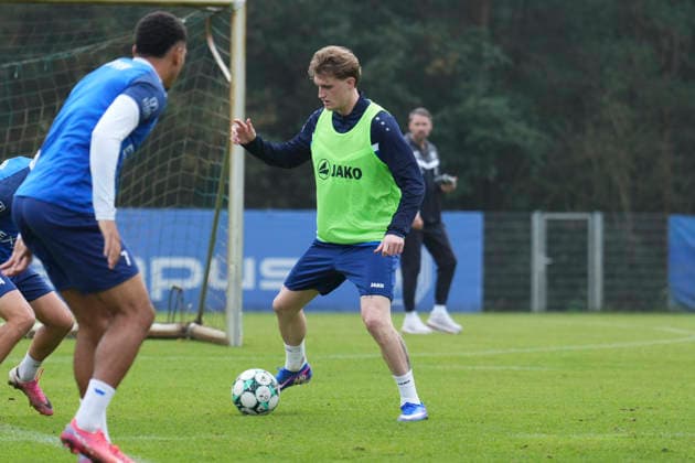 Deutschland: Fussball, Trainingseinheit, 3. Liga, Saison 2026-2027, NVB-Campus, SV Meppen, Dienstag, 06.10.2026, Vormittagstraining: Tony Rölke als Gastspieler beim Meppener Training des Drittligisten Copyright: xLennxLuebbersx