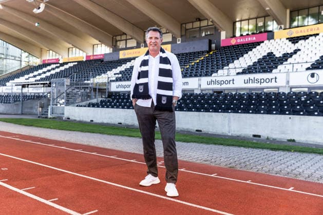 PK Pressekonferenz SSV Ulm 1846 Fußball Vorstellung Alois Schwartz , Fussball, Regionalliga Südwest, Donaustadion Ulm 06.10.26 Alois Schwartz (SSV Ulm 1846 Fussball, Trainer und sportlicher Leiter) im Donaustadion Ulm PK Pressekonferenz SSV Ulm 1846 Fußball Vorstellung Alois Schwartz , Fussball, Regionalliga Südwest, Donaustadion Ulm 06.10.26 Foto: Lucca Fundel Ulm Donaustadion Baden-Württemberg Deutschland