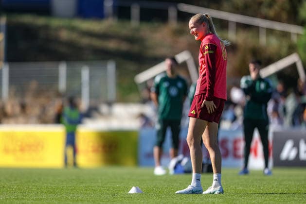 GER, Eppelheim, Deutsche Frauen Nationalmannschaft, Deutschland, Fussball, DFB, Trainingseinheit, Vorbereitung, Sportplatz Eppelheim im Bild: Camilla Küver (Deutschland, Frauen Nationalmannschaft) DFB DFL REGULATIONS PROHIBIT ANY USE OF PHOTOGRAPHS AS IMAGE SEQUENCES AND OR QUASI-VIDEO, 06.10.2026 Copyright: HMBxMedia HendrikxHamelau