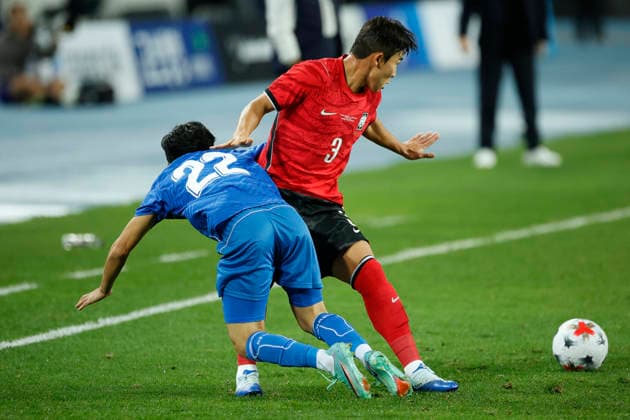 South Korea v Uzbekistan - Friendly Match Kim Tae Hyun of South Korea and Abbosbek Fayzullayev of Uzbekistan in action during the International Friendly, Länderspiel, Nationalmannschaft Match presented by Hana Bank between the Republic of Korea and Uzbekistan at Mireu Stadium in Yongin, South Korea, on October 6, 2026. Yongin GYEONGGI South Korea  Copyright: xSeung-ilxRyux originalFilename:ryu-football261006_np1Pe.jpg