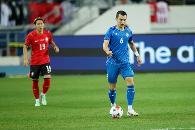 South Korea v Uzbekistan - Friendly Match Lee Kang In of South Korea and Akmal Mozgovoy of Uzbekistan compete during the International Friendly, Länderspiel, Nationalmannschaft Match presented by Hana Bank between the Republic of Korea and Uzbekistan at Mireu Stadium in Yongin, South Korea, on October 6, 2026. Yongin GYEONGGI South Korea  Copyright: xSeung-ilxRyux originalFilename:ryu-football261006_npYLl.jpg