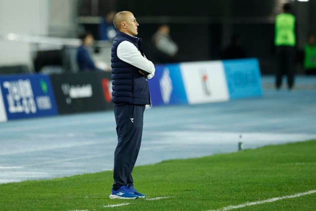 South Korea v Uzbekistan - Friendly Match Fabio Cannavaro, head coach of Uzbekistan, reacts during the International Friendly, Länderspiel, Nationalmannschaft match presented by Hana Bank between the Republic of Korea and Uzbekistan at Mireu Stadium in Yongin, South Korea, on October 6, 2026. Yongin GYEONGGI South Korea  Copyright: xSeung-ilxRyux originalFilename:ryu-football261006_np6Lj.jpg