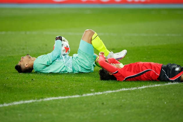 South Korea v Uzbekistan - Friendly Match Son Heung Min of South Korea and Abduvohid Nematov of Uzbekistan react after a collision during the International Friendly, Länderspiel, Nationalmannschaft Match presented by Hana Bank between the Republic of Korea and Uzbekistan at Mireu Stadium in Yongin, South Korea, on October 6, 2026. Yongin GYEONGGI South Korea  Copyright: xSeung-ilxRyux originalFilename:ryu-football261006_npEL1.jpg