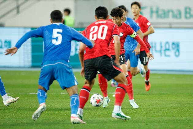 South Korea v Uzbekistan - Friendly Match Son Heung Min of South Korea in action during the International Friendly, Länderspiel, Nationalmannschaft Match presented by Hana Bank between the Republic of Korea and Uzbekistan at Mireu Stadium in Yongin, South Korea, on October 6, 2026. Yongin GYEONGGI South Korea  Copyright: xSeung-ilxRyux originalFilename:ryu-football261006_npNEd.jpg