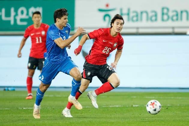 South Korea v Uzbekistan - Friendly Match Cho Hyun Taek of South Korea and Abduqodir Husanov of Uzbekistan in action during the International Friendly, Länderspiel, Nationalmannschaft Match presented by Hana Bank between the Republic of Korea and Uzbekistan at Mireu Stadium in Yongin, South Korea, on October 6, 2026. Yongin GYEONGGI South Korea  Copyright: xSeung-ilxRyux originalFilename:ryu-football261006_nppWR.jpg