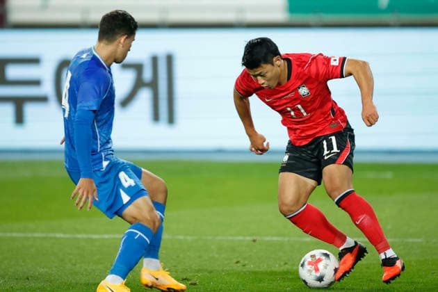 South Korea v Uzbekistan - Friendly Match Hwang Hee Chan of South Korea and Bekruz Karimov of Uzbekistan in action during the International Friendly, Länderspiel, Nationalmannschaft Match presented by Hana Bank between the Republic of Korea and Uzbekistan at Mireu Stadium in Yongin, South Korea, on October 6, 2026. Yongin GYEONGGI South Korea  Copyright: xSeung-ilxRyux originalFilename:ryu-football261006_npYUA.jpg