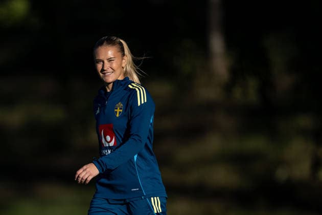 261006 Amanda NildÃ n of the Swedish women s national football team during a training session on October 6, 2026 in Stockholm. Photo: Emma Wallskog BILDBYRAN kod EW EW0714 fotboll football soccer fotball vm-kval kval fifa womens world cup qualifier qualifier träning practice training sverige sweden dam bbeng Copyright: EMMAxWALLSKOG BB261006EW008
