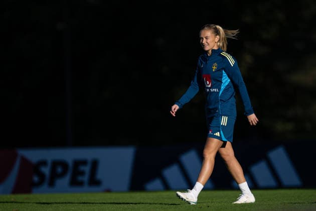 261006 Amanda NildÃ n of the Swedish women s national football team during a training session on October 6, 2026 in Stockholm. Photo: Emma Wallskog BILDBYRAN kod EW EW0714 fotboll football soccer fotball vm-kval kval fifa womens world cup qualifier qualifier träning practice training sverige sweden dam bbeng Copyright: EMMAxWALLSKOG BB261006EW009