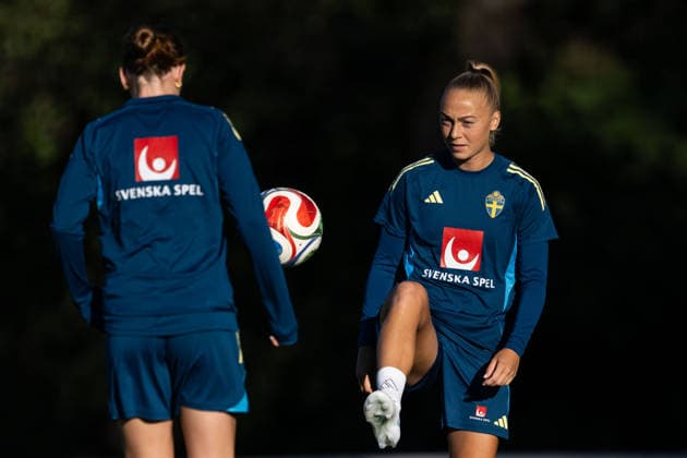 261006 Hanna Bennison of the Swedish women s national football team during a training session on October 6, 2026 in Stockholm. Photo: Emma Wallskog BILDBYRAN kod EW EW0714 fotboll football soccer fotball vm-kval kval fifa womens world cup qualifier qualifier träning practice training sverige sweden dam bbeng Copyright: EMMAxWALLSKOG BB261006EW015