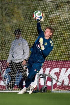 261006 Goalkeeper Moa Edrud of the Swedish women s national football team during a training session on October 6, 2026 in Stockholm. Photo: Emma Wallskog BILDBYRAN kod EW EW0714 fotboll football soccer fotball vm-kval kval fifa womens world cup qualifier qualifier träning practice training sverige sweden dam bbeng Copyright: EMMAxWALLSKOG BB261006EW038