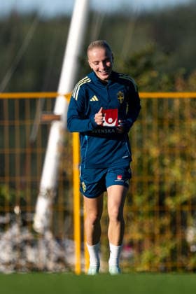 261006 Anna Sandberg of the Swedish women s national football team during a training session on October 6, 2026 in Stockholm. Photo: Emma Wallskog BILDBYRAN kod EW EW0714 fotboll football soccer fotball vm-kval kval fifa womens world cup qualifier qualifier träning practice training sverige sweden dam bbeng Copyright: EMMAxWALLSKOG BB261006EW041