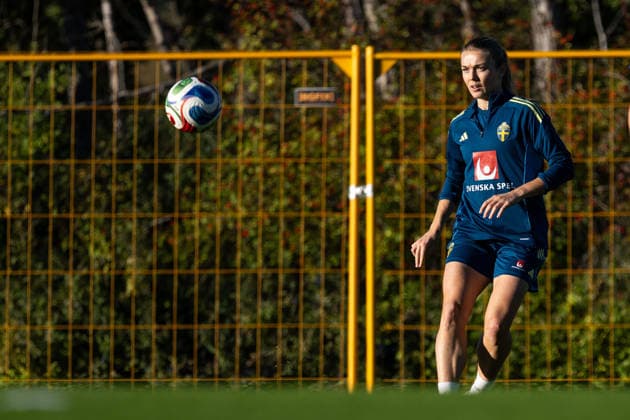 261006 Beata Olsson of the Swedish women s national football team during a training session on October 6, 2026 in Stockholm. Photo: Emma Wallskog BILDBYRAN kod EW EW0714 fotboll football soccer fotball vm-kval kval fifa womens world cup qualifier qualifier träning practice training sverige sweden dam bbeng Copyright: EMMAxWALLSKOG BB261006EW044