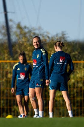 261006 Alice Bergström of the Swedish women s national football team during a training session on October 6, 2026 in Stockholm. Photo: Emma Wallskog BILDBYRAN kod EW EW0714 fotboll football soccer fotball vm-kval kval fifa womens world cup qualifier qualifier träning practice training sverige sweden dam bbeng Copyright: EMMAxWALLSKOG BB261006EW046