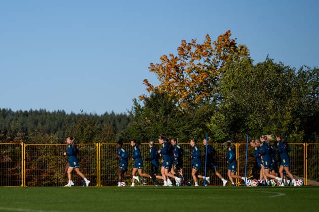 261006 Players of the Swedish women s national football team during a training session on October 6, 2026 in Stockholm. Photo: Emma Wallskog BILDBYRAN kod EW EW0714 fotboll football soccer fotball vm-kval kval fifa womens world cup qualifier qualifier träning practice training sverige sweden dam bbeng Copyright: EMMAxWALLSKOG BB261006EW056