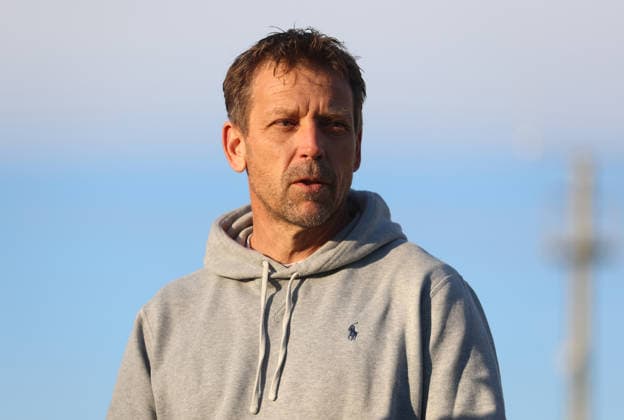 Fussball, Herren, Toto-Pokal, Viertelfinale, Saison 2026 2027, SpVgg Unterhaching - SSV Jahn Regensburg, Sportpark Unterhaching Holger Seitz, Trainer (SpVgg Unterhaching) Kopf, Oberkörper, stehend