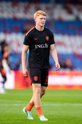 DOETINCHEM , 06-10-2026 , Stadion De Vijverberg , season 2026 2027 , EURO U21, U 21 Qualification football , match between Netherlands U21 and Bosnia and Herzegovina U21 , picture shows Netherlands player Kees Smit walks of injured prior to kick-off Netherlands U21 - Bosnia and Herzegovina U21  x207979384x Copyright: