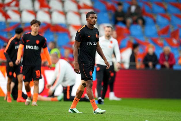 European Championship, EM, Europameisterschaft Qualifier: The Netherlands U21, U 21 v Bosnia and Herzegovina U21 Doetinchem - Givairo Read of The Netherlands U21 warms up before the eigth qualification round of the 2026 2027 European Championship Qualifier. The match is set between The Netherlands U21 and Bosnia and Herzegovina U21 at De Vijverberg on 6 October 2026 in Doetinchem, Netherlands. (Hero Images Yannick Verhoeven) Copyright: xYannickxVerhoevenx