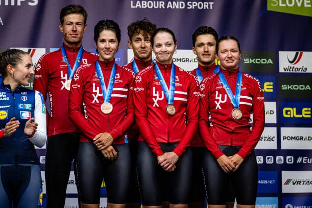Luxembourg: UEC Road cycling, Rad, Radsport, Strasse European Championships - Ljubljana 2026 WENZEL Liv - SCHREIBER Marie - BERTON Nina - WENZEL Mats - KOCKELMANN Mathieu - KIRSCH Alex ( LUX ) Luxembourg - Third Place Award Ceremony Medal Ceremony Podium - Querformat - quer - horizontal - Landscape - Event Veranstaltung: UEC Road Cycling European Championships 2026 Ljubljana - Category Kategorie: Cycling - Road Cycling European Championships - Mixed Relay Men and Women Elite - Location Ort: Europe Slovenia - Sencur - Å enÄur - Discipline: Mixed Relay ( MR ) - Distance: 44 km - Date Datum: 06.10.2026 Tuesday Day 4 -