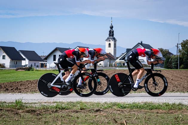 Switzerland: UEC Road cycling, Rad, Radsport, Strasse European Championships - Ljubljana 2026 SALAMIN Antoine - MÜLLER Gian - LINGENHAG Laurin ( SUI ) Switzerland Querformat - quer - horizontal - Landscape - Event Veranstaltung: UEC Road Cycling European Championships 2026 Ljubljana - Category Kategorie: Cycling - Road Cycling European Championships - Mixed Relay Men and Women Junior U19 - Location Ort: Europe Slovenia - Sencur - Å enÄur - Discipline: Mixed Relay ( MR ) - Distance: 44 km - Date Datum: 06.10.2026 Tuesday Day 4 -