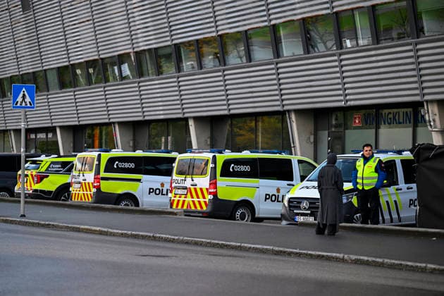 U-21 European Championship Qualifier: Norway vs. Israel, Stavanger, October 6, 2026. Police and security guards outside during the European Championship qualifying soccer match between Norway and Israel at Lyse Arena in Stavanger. Photo by Carina Johansen, NTB, Stavanger, Norway. EDITORIAL USE ONLY. RESTRICTED USE FOR BETTING COMPANIES  Copyright: xCarinaxJohansenx xNTBx