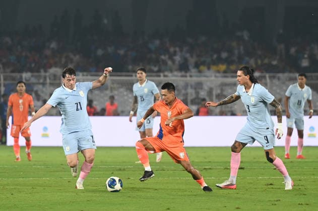 KOLKATA, INDIA - OCTOBER 6: F Vinas of Uruguay and Abhishek Singh Tekcham of India in action during FIFA International Friendly, Länderspiel, Nationalmannschaft match at Vivekananda Yuva Bharati Stadium on October 6, 2026 in Kolkata, India. (Photo by Samir Jana Hindustan Times) India Vs Uruguay FIFA International Friendly Match At Salt Lake Stadium Kolkata