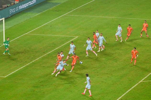 KOLKATA, INDIA - OCTOBER 6: Ashique Kuruniyan of India in action against Uruguay during FIFA International Friendly, Länderspiel, Nationalmannschaft match at Vivekananda Yuva Bharati Stadium on October 6, 2026 in Kolkata, India. (Photo by Samir Jana Hindustan Times) India Vs Uruguay FIFA International Friendly Match At Salt Lake Stadium Kolkata