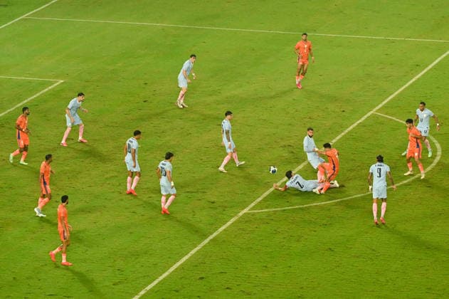 KOLKATA, INDIA - OCTOBER 6: E Lalrindika of India in action against Uruguay during FIFA International Friendly, Länderspiel, Nationalmannschaft match at Vivekananda Yuva Bharati Stadium on October 6, 2026 in Kolkata, India. (Photo by Samir Jana Hindustan Times) India Vs Uruguay FIFA International Friendly Match At Salt Lake Stadium Kolkata