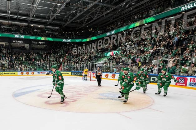 261006 Albin Sundsvik of Rögle celebrates after 1-0 during the CHL game between Rögle and Davos on October 6, 2026 in Ängelholm. Photo: Niclas Jönsson BILDBYRAN COP 273 NO0449 ishockey Ice hockey, Eishockey chl champions hockey league rögle davos rögle bbeng jubel celebrates Copyright: NICLASxJÖNSSON BB261006NO018