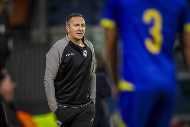 DOETINCHEM , 06-10-2026 , Stadion De Vijverberg , season 2026 2027 , EURO U21, U 21 Qualification football , match between Netherlands U21 and Bosnia and Herzegovina U21 , picture shows Bosnia and Herzegovina head coach Samir Muratovic Netherlands U21 - Bosnia and Herzegovina U21  x207981063x Copyright: