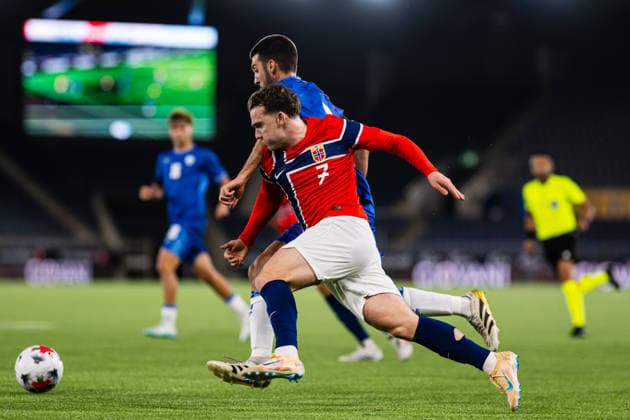 261006 Edvin Austbo of Norway during the UEFA European Under-21 Qualifier football match between Norway and Israel on October 6, 2026 in Stavanger. Photo: Marius Simensen BILDBYRAN COP 238 bbeng em kvalifisering football fotball fotboll israel norge norway soccer U21, U 21 UEFA EURO, EM, Europameisterschaft,Fussball under-21 qualifiers Copyright: MARIUSxSIMENSEN BB261006BB621
