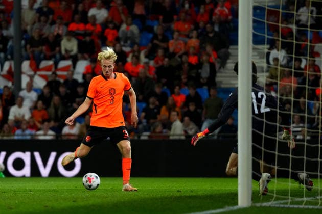 European Championship, EM, Europameisterschaft Qualifier: The Netherlands U21, U 21 v Bosnia and Herzegovina U21 Doetinchem - Thijmen Blokzijl of The Netherlands U21 shoots during the eigth qualification round of the 2026 2027 European Championship Qualifier. The match is set between The Netherlands U21 and Bosnia and Herzegovina U21 at De Vijverberg on 6 October 2026 in Doetinchem, Netherlands. (Hero Images Yannick Verhoeven) Copyright: xYannickxVerhoevenx