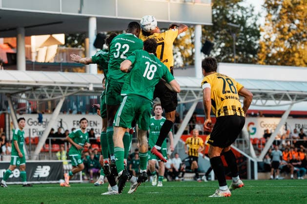 Hereingabe, Kampf, Joel da Silva Kiala (Alemannia Aachen, 37), Deutschland, Fußball, Herren - Mittelrheinpokal (FVM) Saison 2026 2027, 2. Runde: SV Grün - Weiß Brauweiler vs TSV Alemannia Aachen (Ulrich - Haberland - Stadion, Leverkusen) Copyright: xThiemoxRudolphx