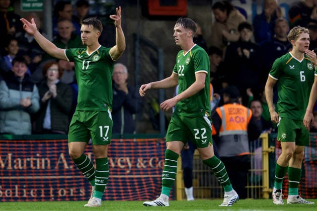 2027 UEFA Under 21 European Qualifier, Munster FA Turner s Cross, Cork 6 10 2026 Republic of Ireland vs England Ireland s Tommy Lonergan celebrates with Oisin Gallagher after he scores his sides 1st goal of the match Tommy Lonergan celebrates with Oisin Gallagher after he scores his sides 1st goal of the match 6 10 2026  Copyright: xx AC010354