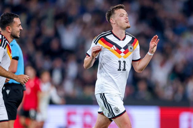 06.10.2026, Fußball, U21, U 21 Länderspiel, Deutschland - Georgien, Qualifikation U21-EM 2027, Almstadion (Bielefeld): Torjubel nach dem Tor zum 2:0 durch Torschütze Dzenan Pejcinovic (U21 GER 11) zusammen mit DFB regulations prohibit any use of photographs as image sequences and or quasi-video. Nordrhein-Westfalen Deutschland