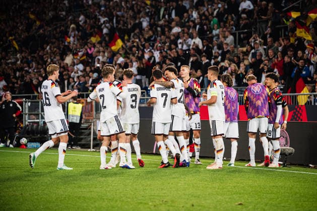 U21, U 21 EM-Qualifikation: Deutschland - Georgien, 06.10.2026 TOR, JUBEL zum 2:0 durch DÅ¾enan PejÄinoviÄ‡ (Deutschland, 11); Fußball, EM-Qualifikation U 21, 10. Spieltag: Deutschland vs. Georgien am 06.10.2026, Bielefeld DFB REGULATIONS PROHIBIT ANY USE OF PHOTOGRAPHS AS IMAGE SEQUENCES AND OR QUASI-VIDEO. Copyright: xBEAUTIFULxSPORTS Tonhäuserx