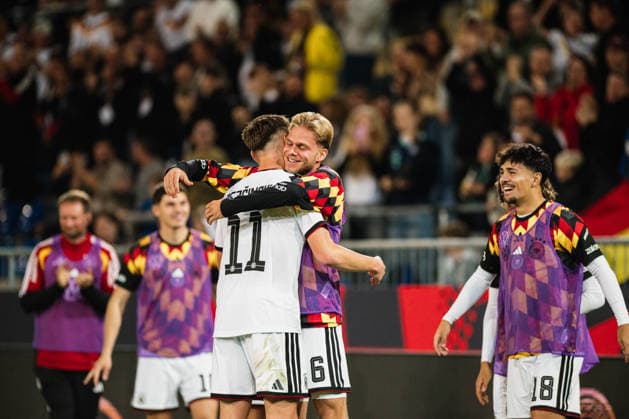 U21, U 21 EM-Qualifikation: Deutschland - Georgien, 06.10.2026 TOR, JUBEL zum 2:0 durch DÅ¾enan PejÄinoviÄ‡ (Deutschland, 11), hier mit Leandro Morgalla (Deutschland, 6); Fußball, EM-Qualifikation U 21, 10. Spieltag: Deutschland vs. Georgien am 06.10.2026, Bielefeld DFB REGULATIONS PROHIBIT ANY USE OF PHOTOGRAPHS AS IMAGE SEQUENCES AND OR QUASI-VIDEO. Copyright: xBEAUTIFULxSPORTS Tonhäuserx