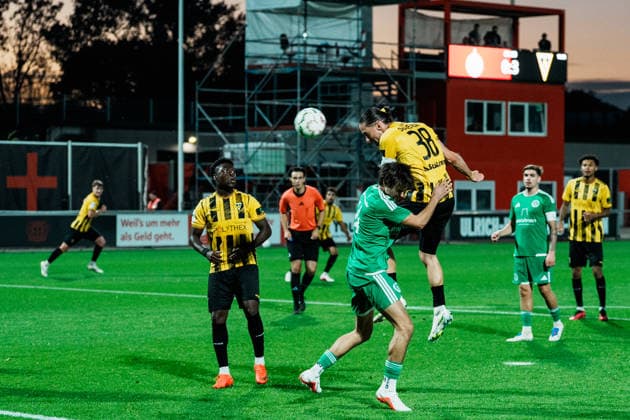 Tor zum 4 zu 0 von Valmir Sulejmani (Alemannia Aachen, 38), Kopfball, Aktion, Deutschland, Fußball, Herren - Mittelrheinpokal (FVM) Saison 2026 2027, 2. Runde: SV Grün - Weiß Brauweiler vs TSV Alemannia Aachen (Ulrich - Haberland - Stadion, Leverkusen) Copyright: xThiemoxRudolphx