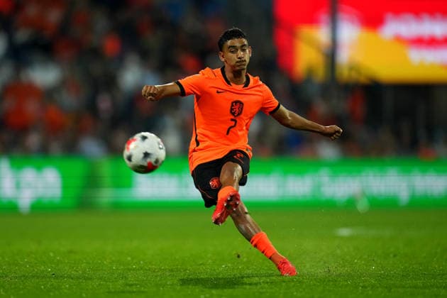 European Championship, EM, Europameisterschaft Qualifier: The Netherlands U21, U 21 v Bosnia and Herzegovina U21 Doetinchem - Ayoub Oufkir of The Netherlands U21 takes a free kick during the eigth qualification round of the 2026 2027 European Championship Qualifier. The match is set between The Netherlands U21 and Bosnia and Herzegovina U21 at De Vijverberg on 6 October 2026 in Doetinchem, Netherlands. (Hero Images Yannick Verhoeven) Copyright: xYannickxVerhoevenx