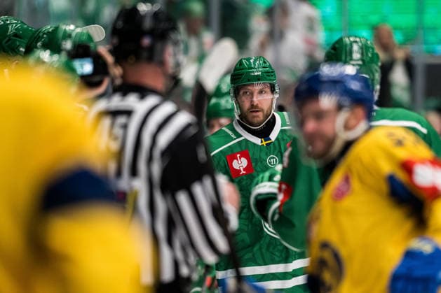 261006 Linus Sandin of Rögle celebrates after 3-0 during the CHL game between Rögle and Davos on October 6, 2026 in Ängelholm. Photo: Niclas Jönsson BILDBYRAN COP 273 NO0449 ishockey Ice hockey, Eishockey chl champions hockey league rögle davos rögle bbeng jubel celebrates Copyright: NICLASxJÖNSSON BB261006NO035