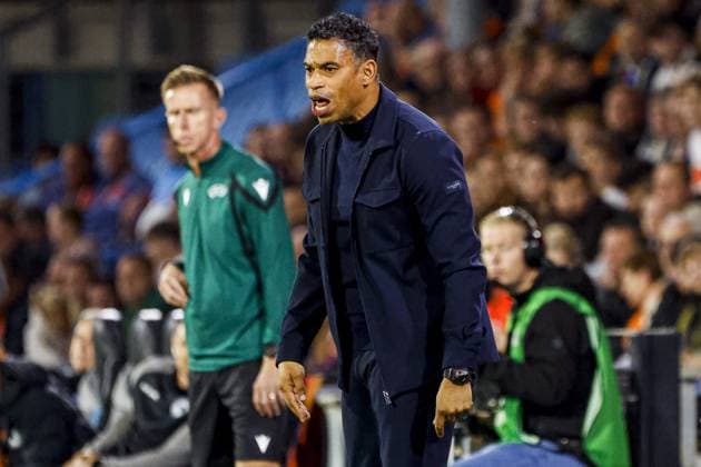 DOETINCHEM - Netherlands U21, U 21 national coach Michael Reiziger during the European Championship, EM, Europameisterschaft Qualifier (Under 21) match between the Netherlands U21 and Bosnia and Herzegovina U21 at Stadion de Vijverberg on 06 October 2026 in Doetinchem, the Netherlands. WART BRINKERHOF ANP Europees Kampioenschap (Onder 21) 2026 27 xVIxANPxSportx xMarcelxterxBalsxIVx 571694972 originalFilename: 571694972.jpg