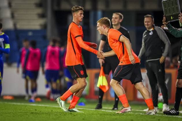 DOETINCHEM , 06-10-2026 , Stadion De Vijverberg , season 2026 2027 , EURO U21, U 21 Qualification football , match between Netherlands U21 and Bosnia and Herzegovina U21 , picture shows Netherlands player Dave Kwakman and Netherlands player Devin Haen Netherlands U21 - Bosnia and Herzegovina U21  x207982062x Copyright: