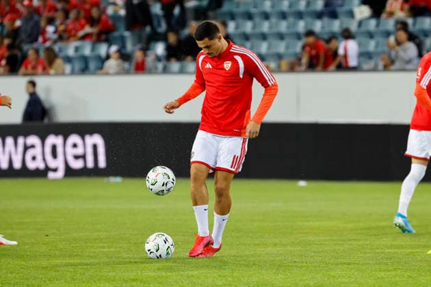 Elmin Rastoder (Nordmazedonien, 11) beim Aufwärmen vor Spielbeginn , Schweiz, UEFA , Nations League, Matchday 4, Schweiz vs. Nordmazedonien, 06.10.2026, Luzern Swissporarena Schweiz Copyright: xGrantxHubbsx