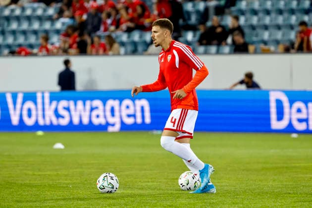 Andrej Stojcevski (Nordmazedonien, 04) beim Aufwärmen vor Spielbeginn , Schweiz, UEFA , Nations League, Matchday 4, Schweiz vs. Nordmazedonien, 06.10.2026, Luzern Swissporarena Schweiz Copyright: xGrantxHubbsx